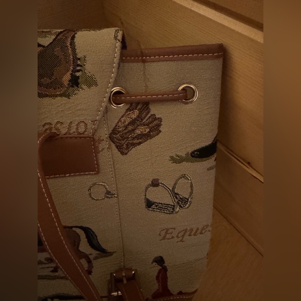 Vintag Signare Equestrian Tapestry Backpack Bag - Picture 5 of 16